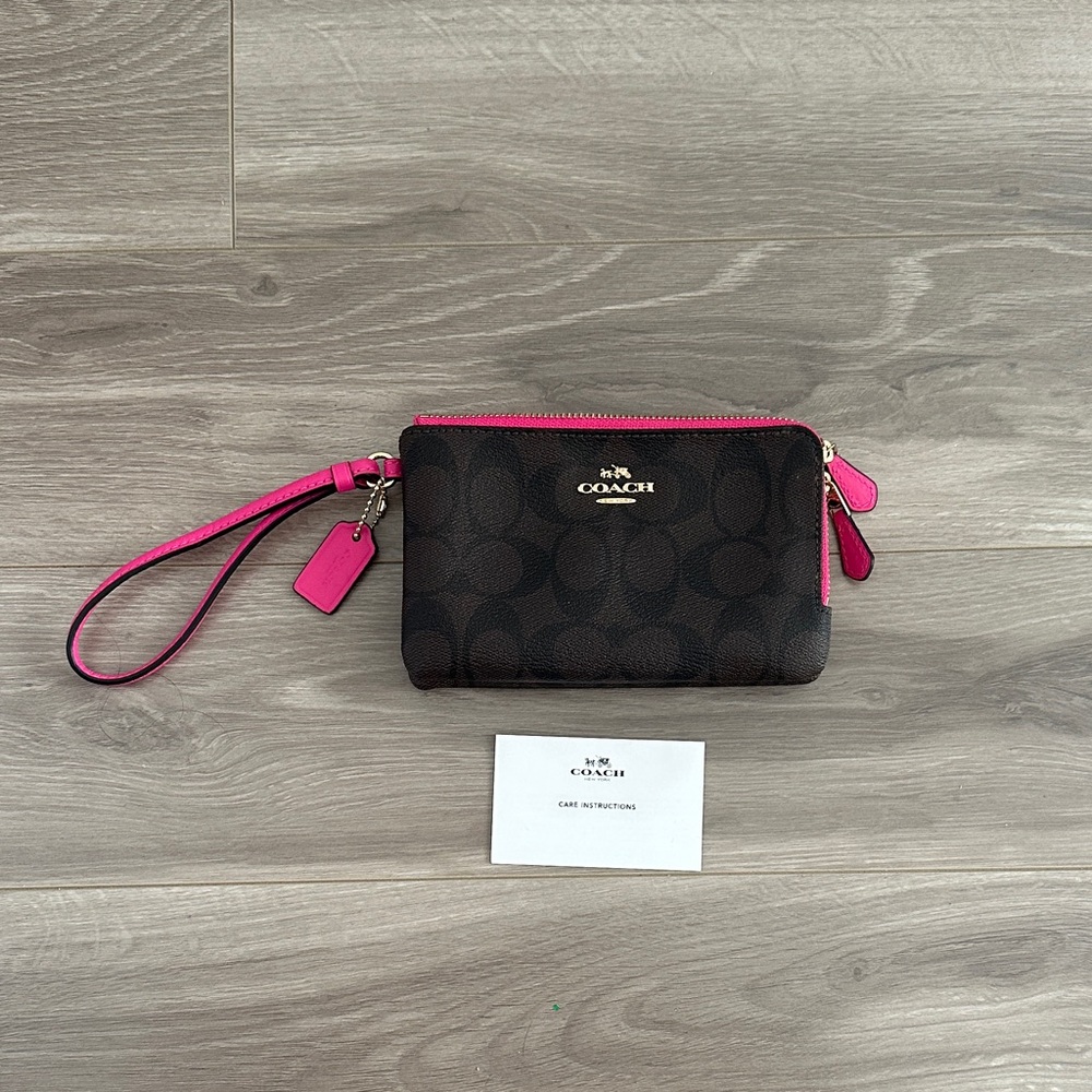 Coach Signature Wristlet with Vibrant Pink Trim Double Zipper / Coach Wallet